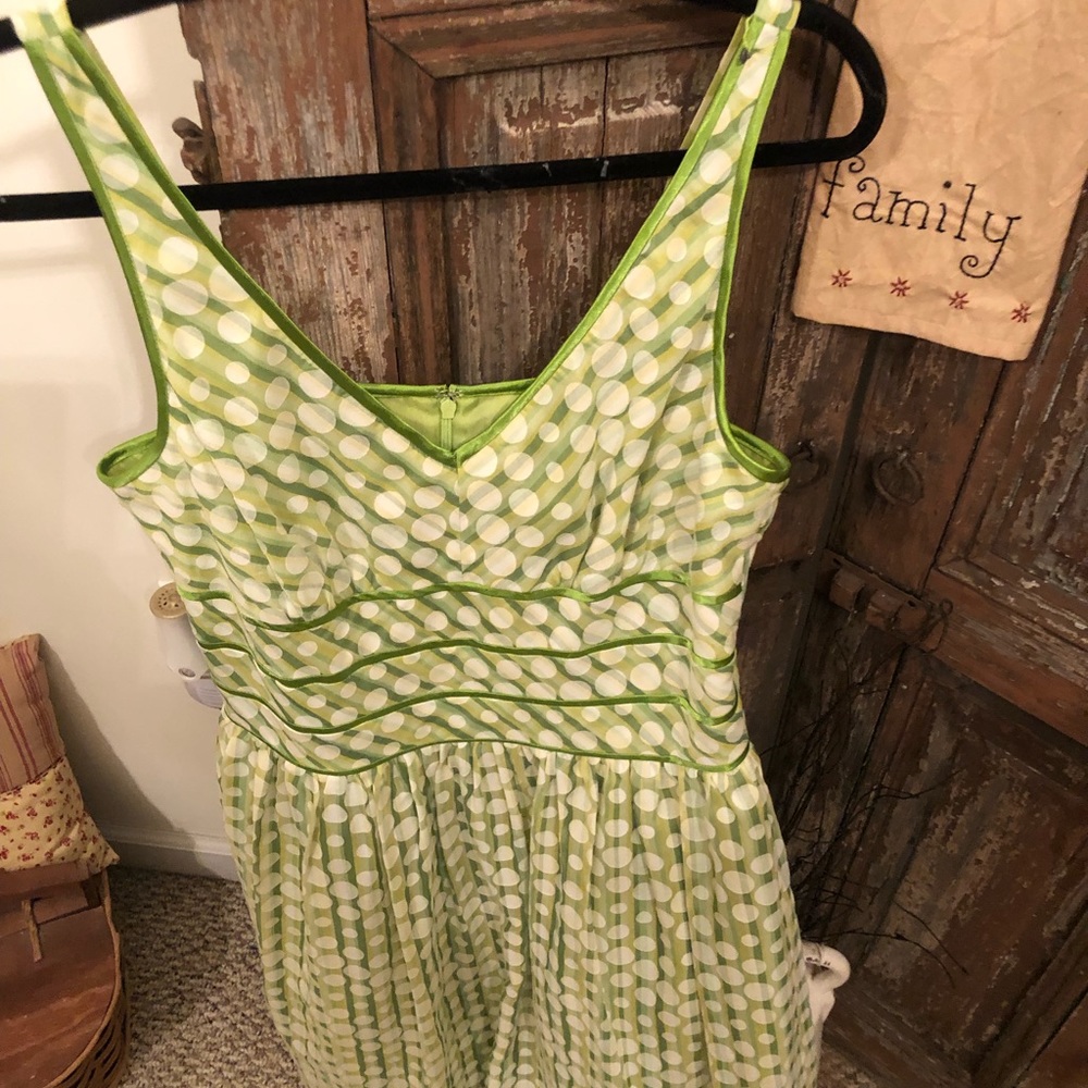 New V-Cut polka dot fitted back zipper mid leg length cute summer sundress.
